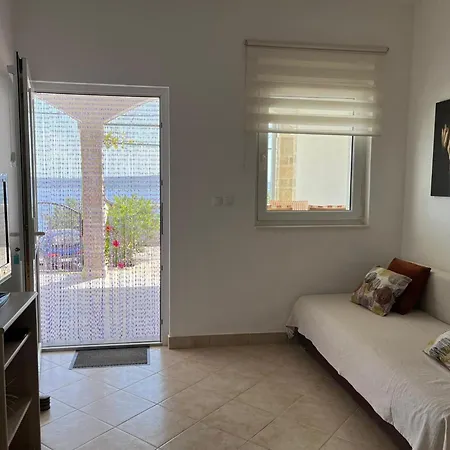 Dobrila * Jelsa (Hvar)