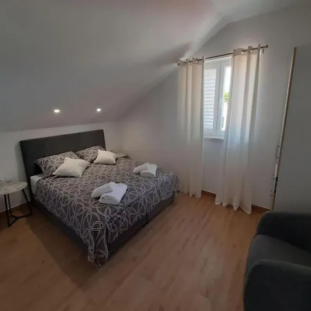 Apartment Dobrila *