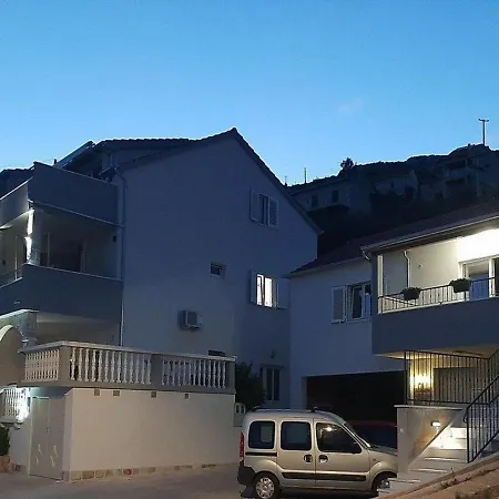Dobrila * Jelsa (Hvar)