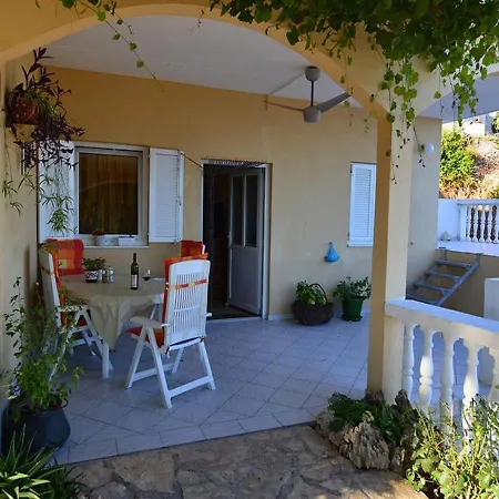 Apartment Dobrila *