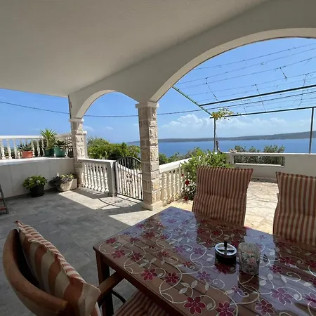 Dobrila Apartment