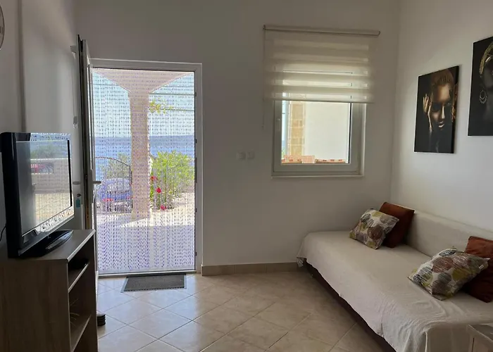Dobrila * Jelsa (Hvar)